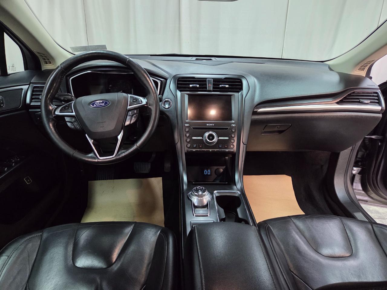 Ford Fusion Hybrid Titanium 2019