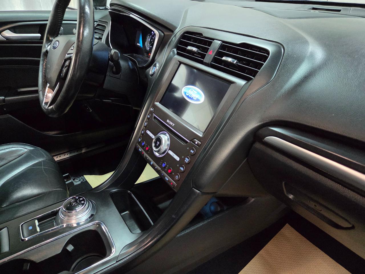 Ford Fusion Hybrid Titanium 2019