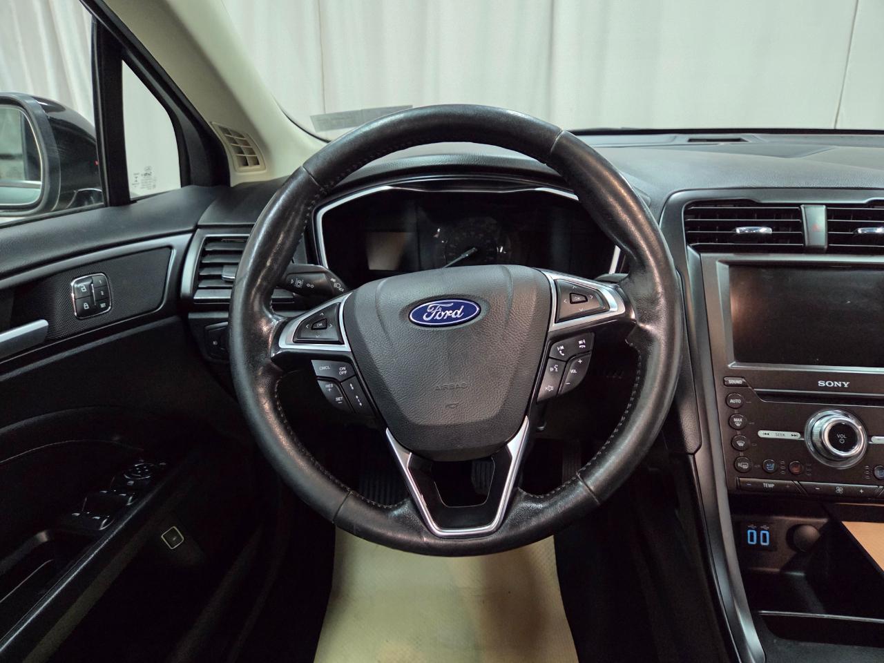 Ford Fusion Hybrid Titanium 2019
