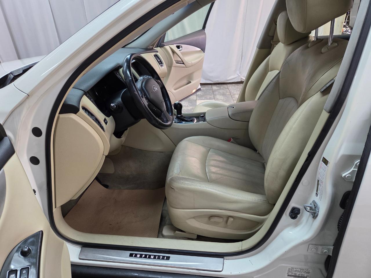 Infiniti QX50 Base AWD 2017