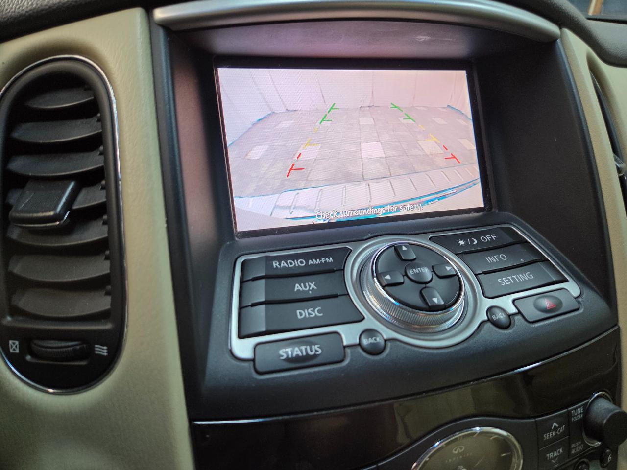 Infiniti QX50 Base AWD 2017