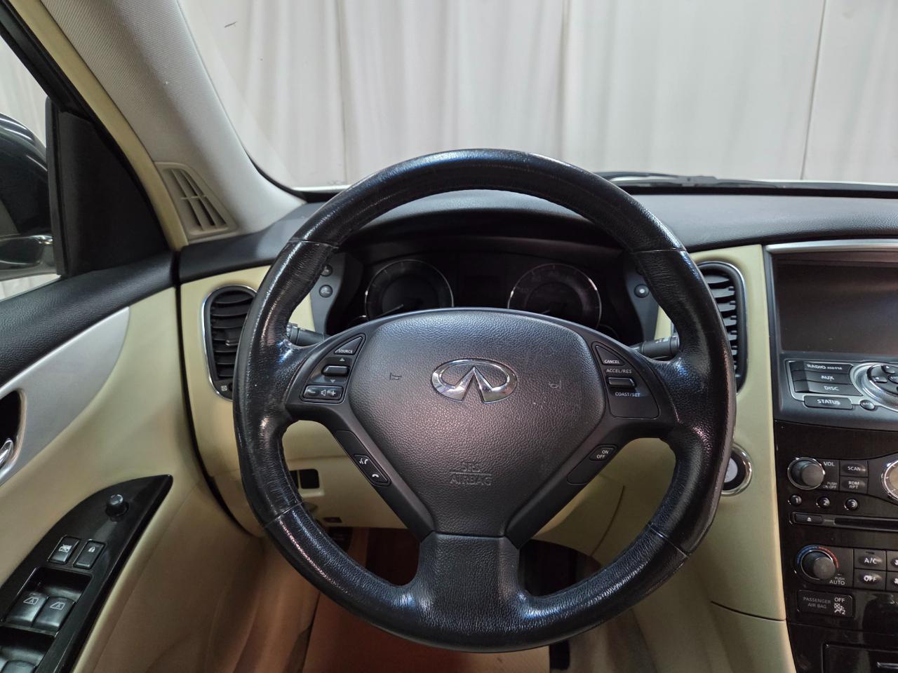 Infiniti QX50 Base AWD 2017