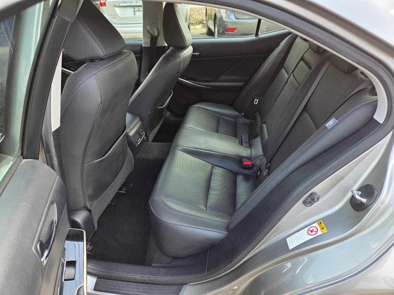 Lexus IS 300 AWD 2016