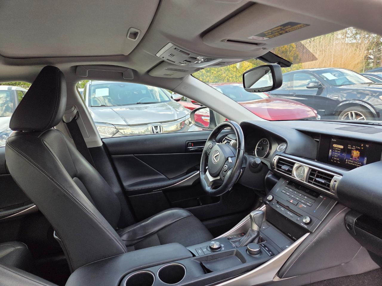 Lexus IS 300 AWD 2016