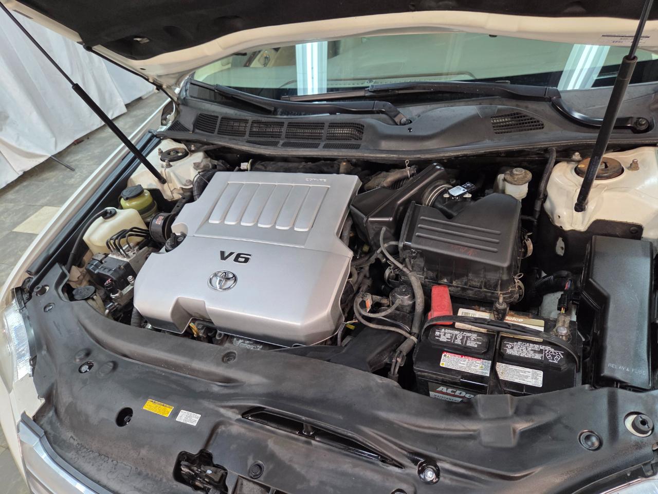 Toyota Avalon XLS 2010