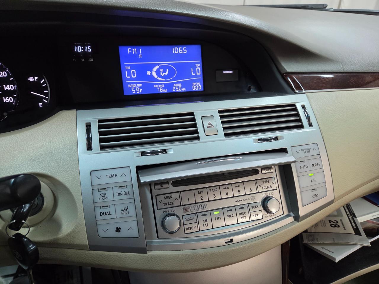 Toyota Avalon XLS 2010