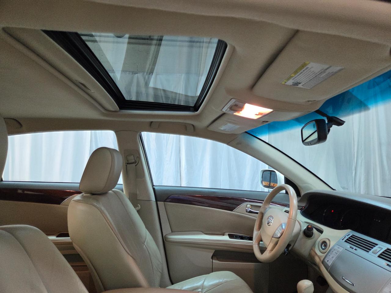 Toyota Avalon XLS 2010