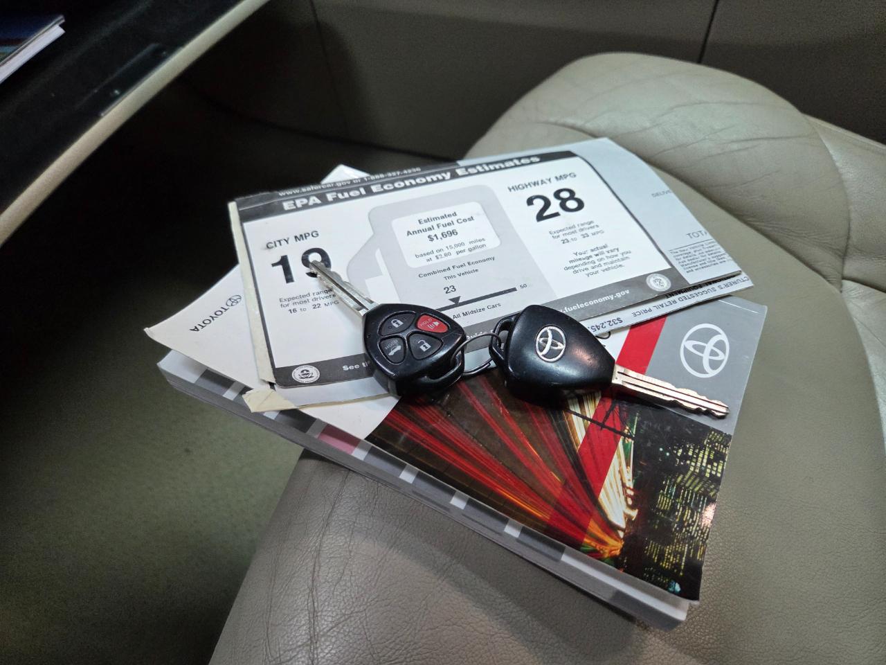 Toyota Avalon XLS 2010