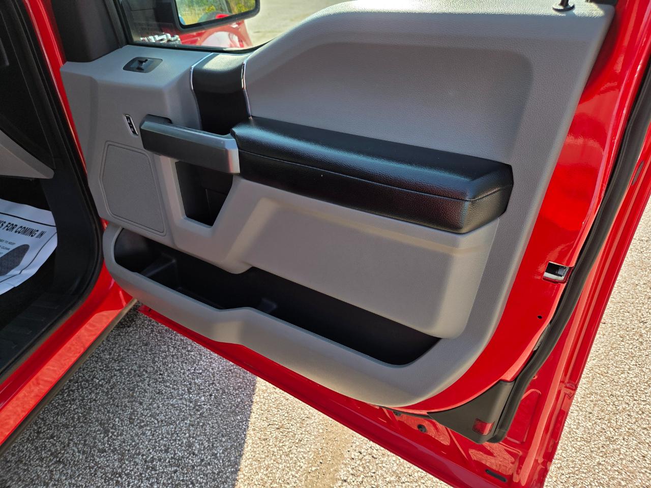 Ford F-150 4WD SuperCab 145" XLT 2018