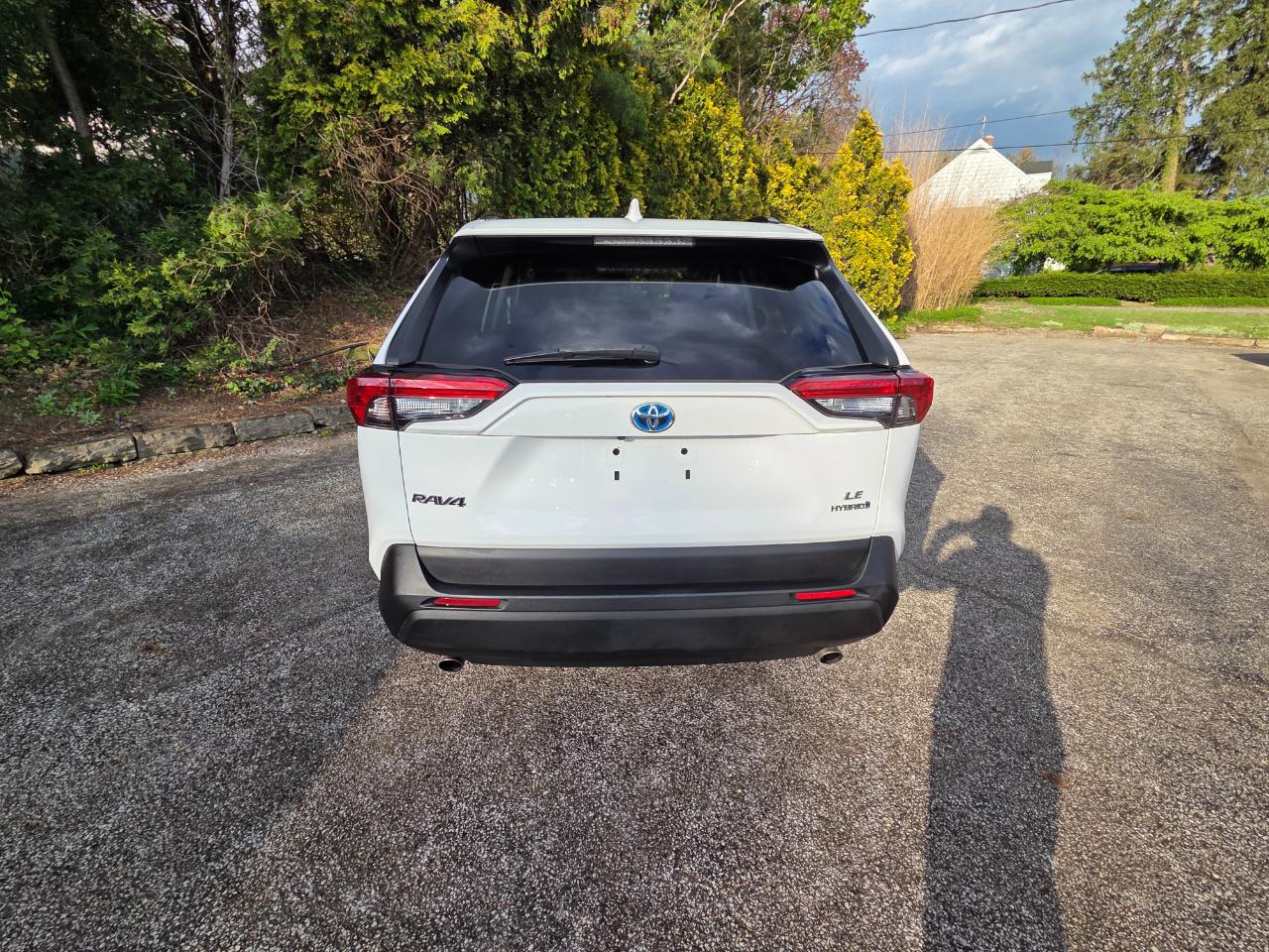 Toyota RAV4 Hybrid LE 2021