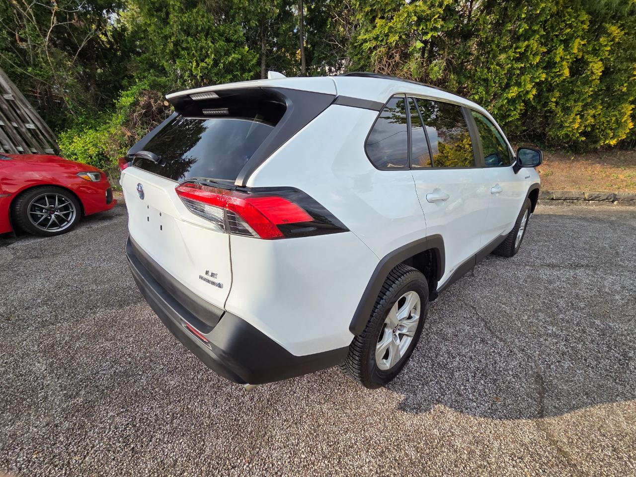 Toyota RAV4 Hybrid LE 2021