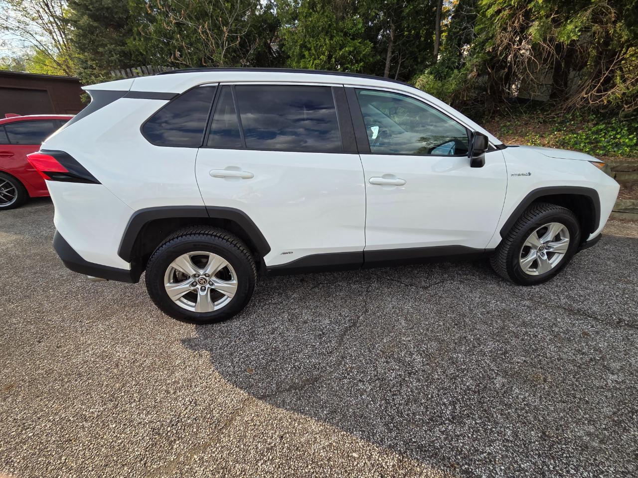 Toyota RAV4 Hybrid LE 2021
