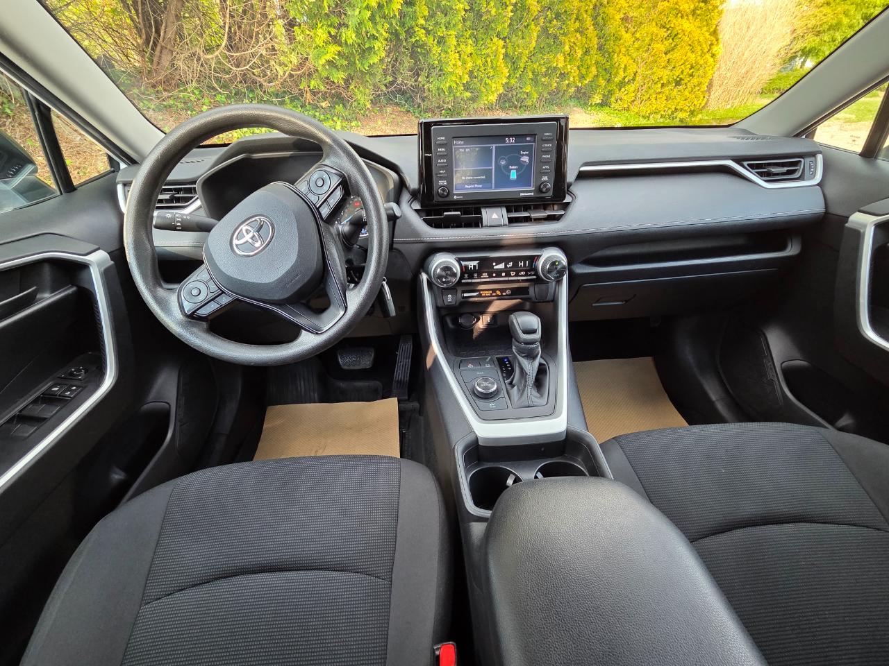 Toyota RAV4 Hybrid LE 2021