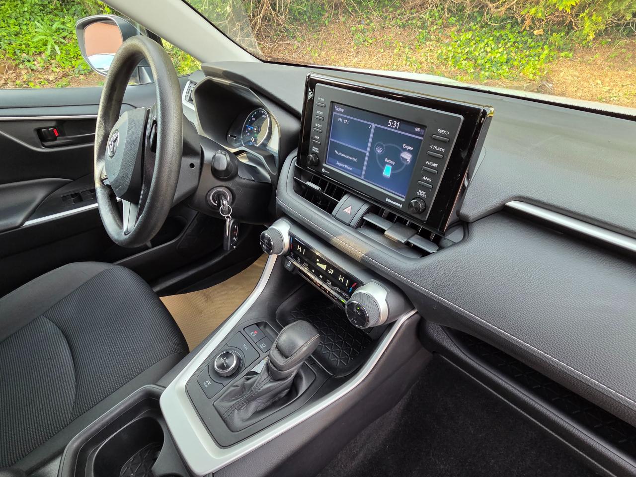 Toyota RAV4 Hybrid LE 2021