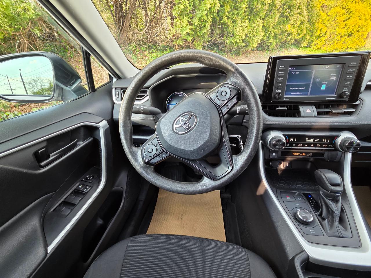 Toyota RAV4 Hybrid LE 2021