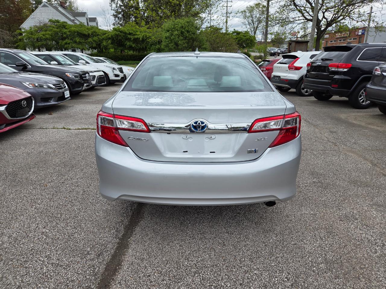 Toyota Camry Hybrid XLE 2014