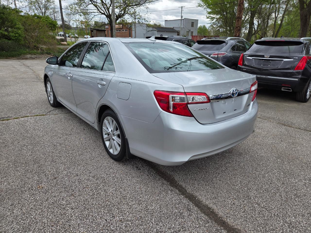 Toyota Camry Hybrid XLE 2014