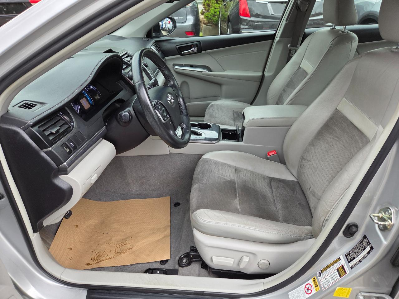 Toyota Camry Hybrid XLE 2014