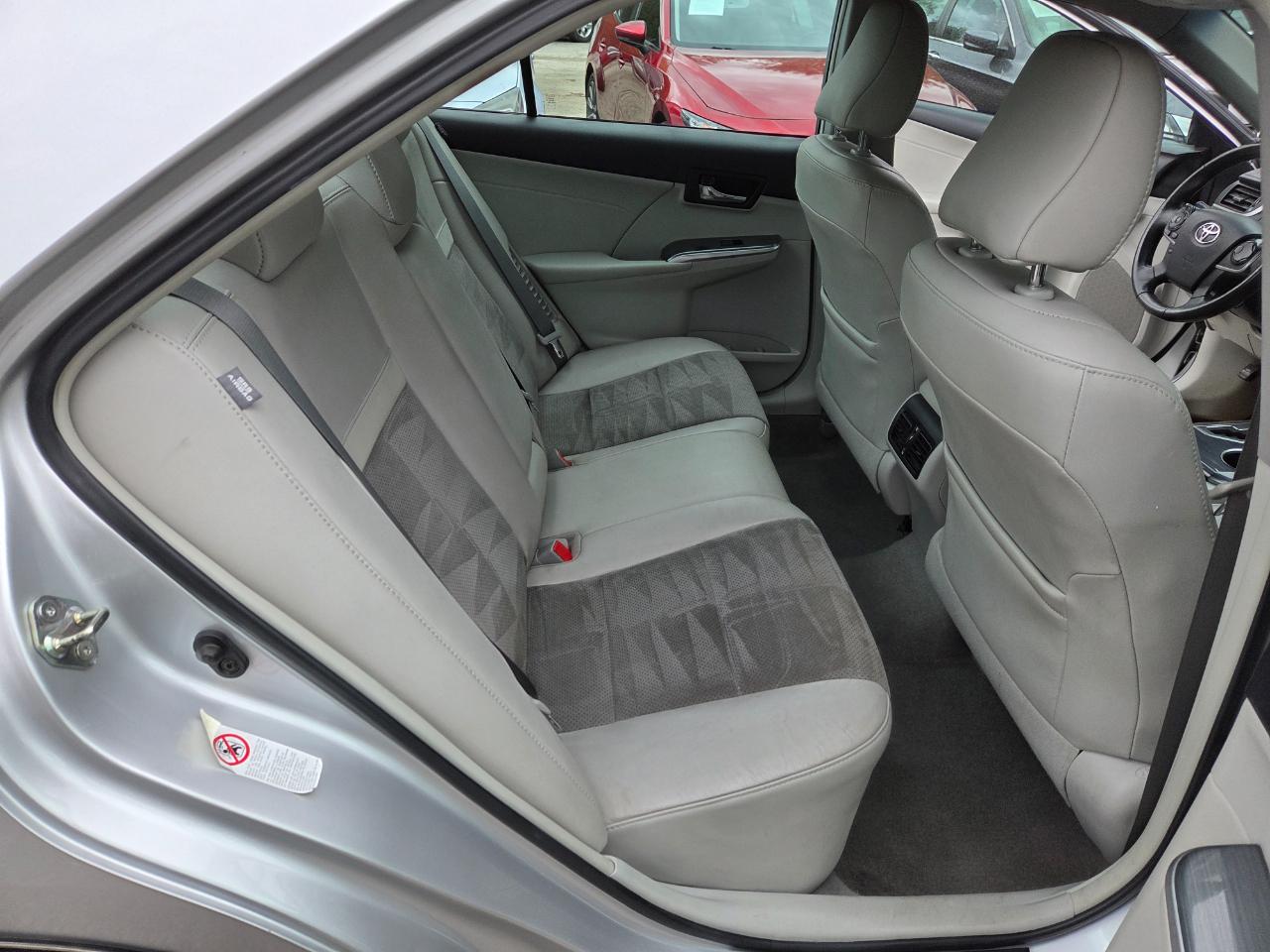 Toyota Camry Hybrid XLE 2014