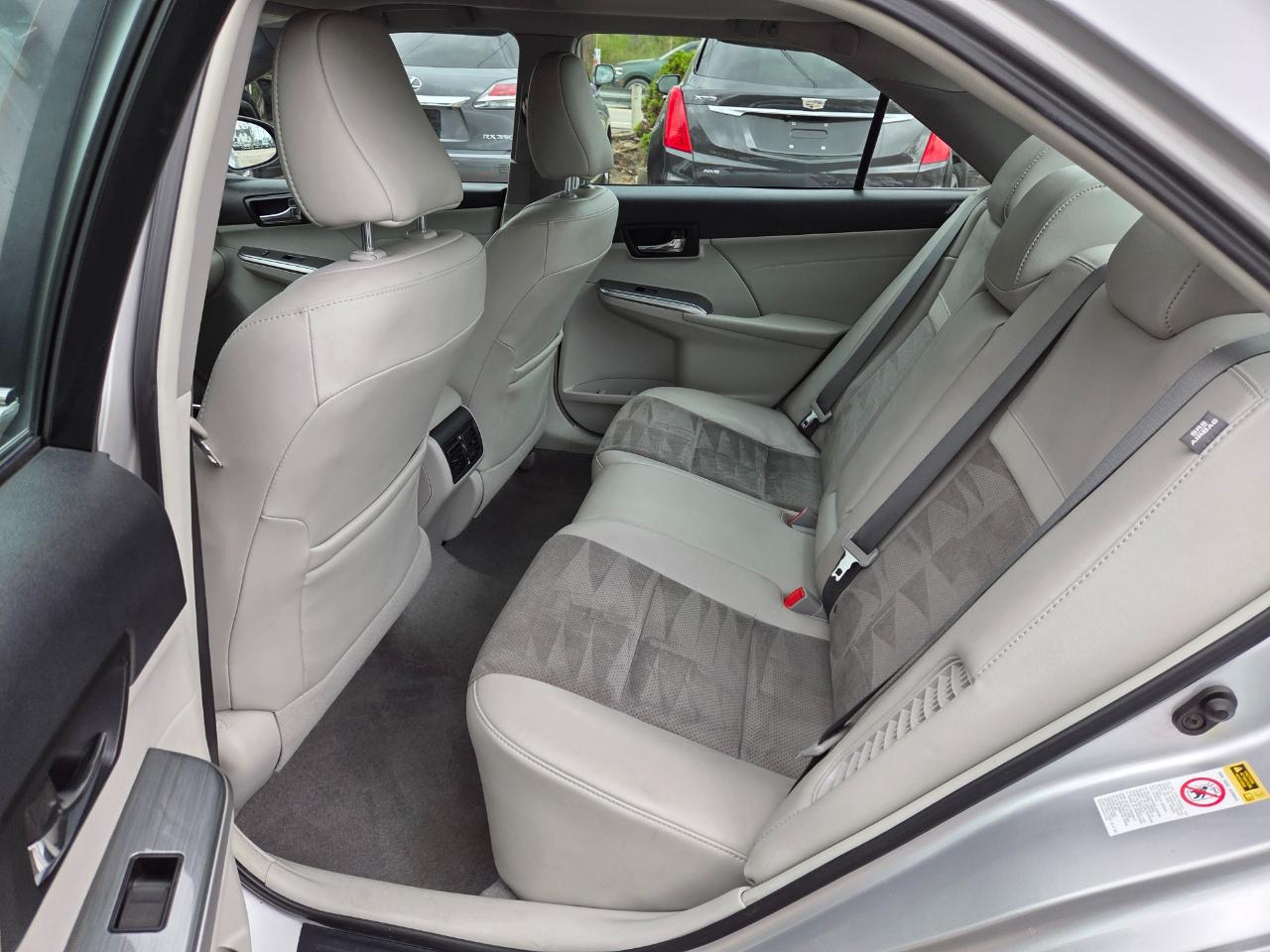 Toyota Camry Hybrid XLE 2014