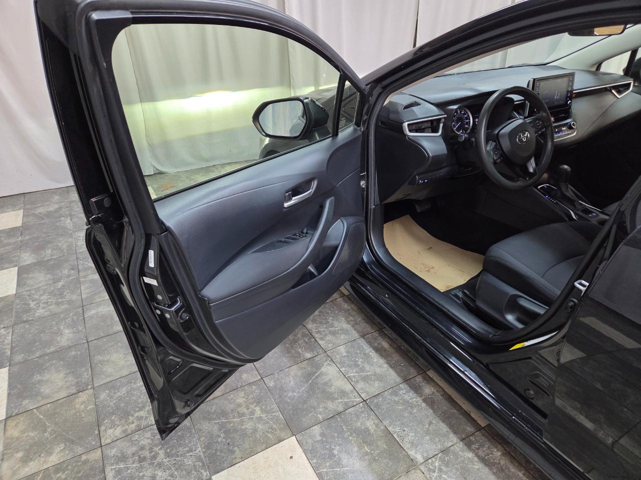 Toyota Corolla LE 2020