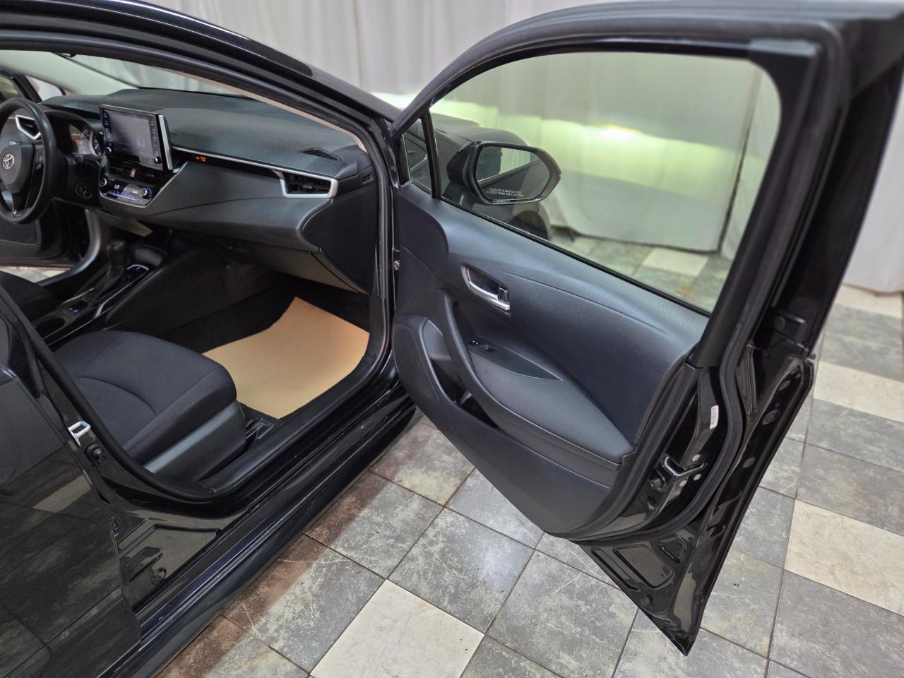 Toyota Corolla LE 2020