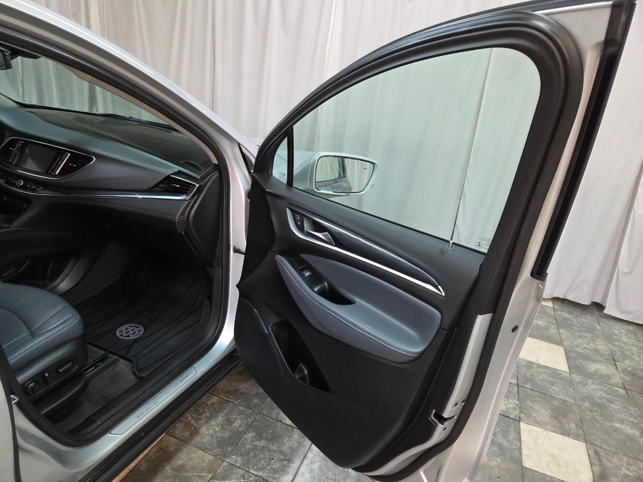 Buick Enclave Essence AWD 2019