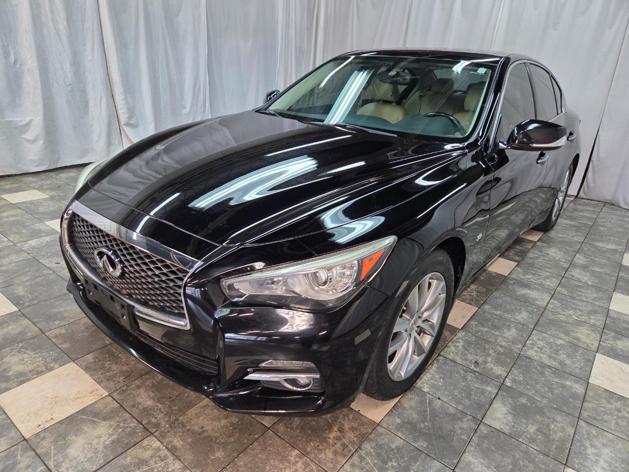 Infiniti Q50 Premium 4D Sedan AWD 2015