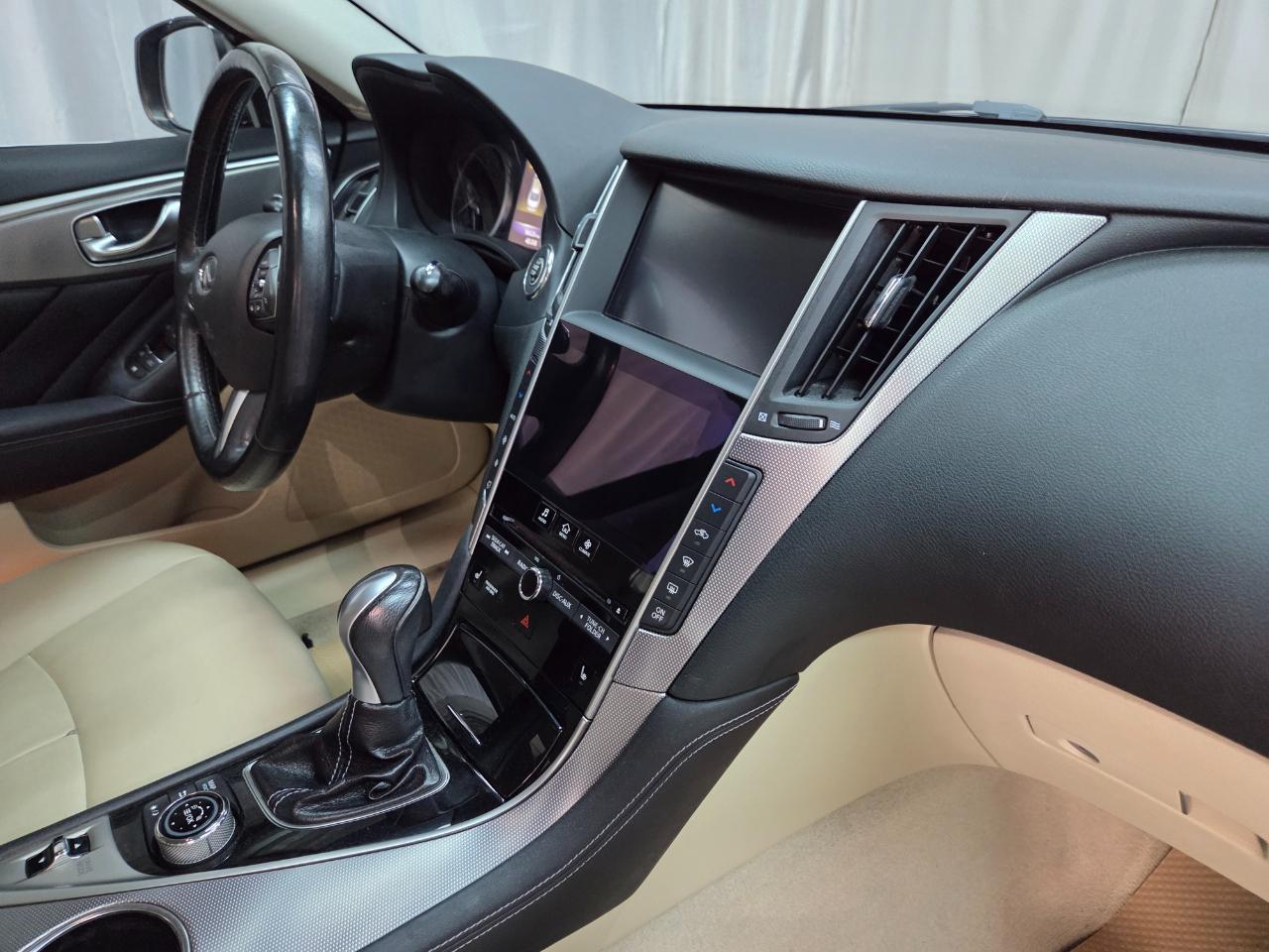 Infiniti Q50 Premium 4D Sedan AWD 2015