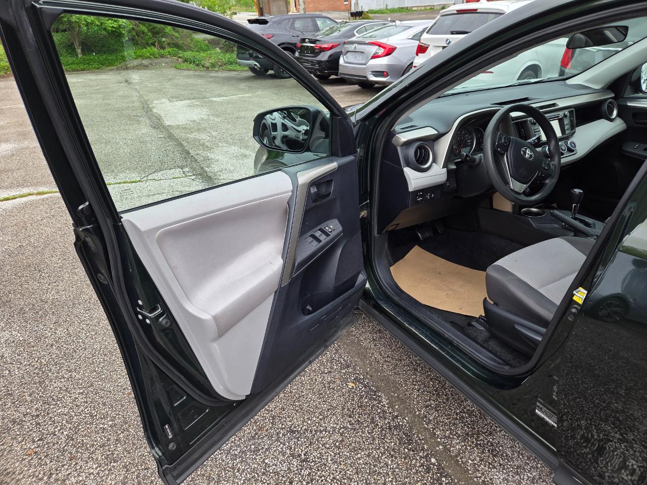 Toyota RAV4 LE AWD 2013