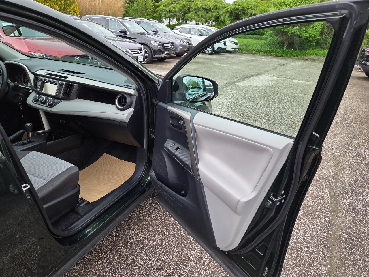 Toyota RAV4 LE AWD 2013