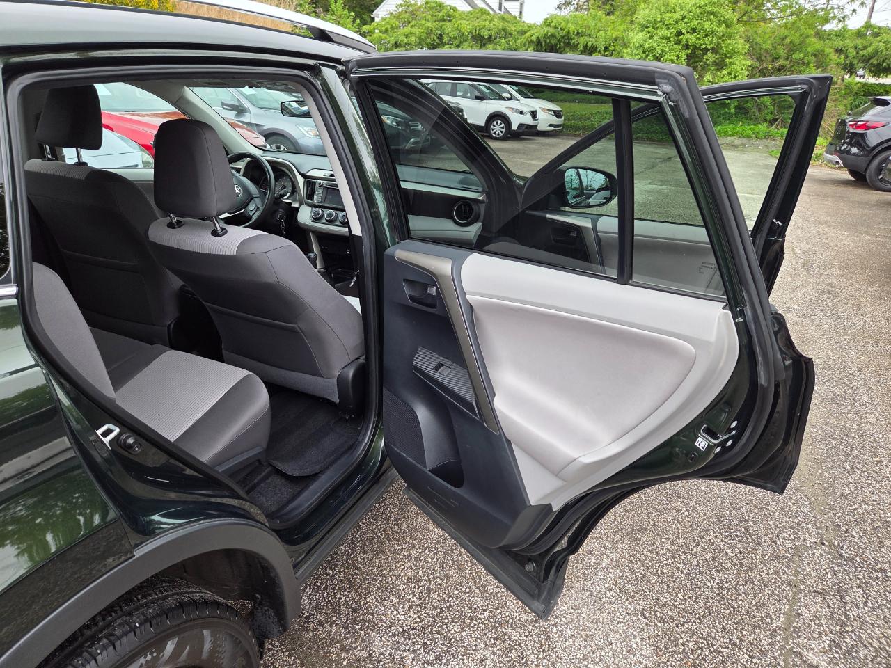Toyota RAV4 LE AWD 2013