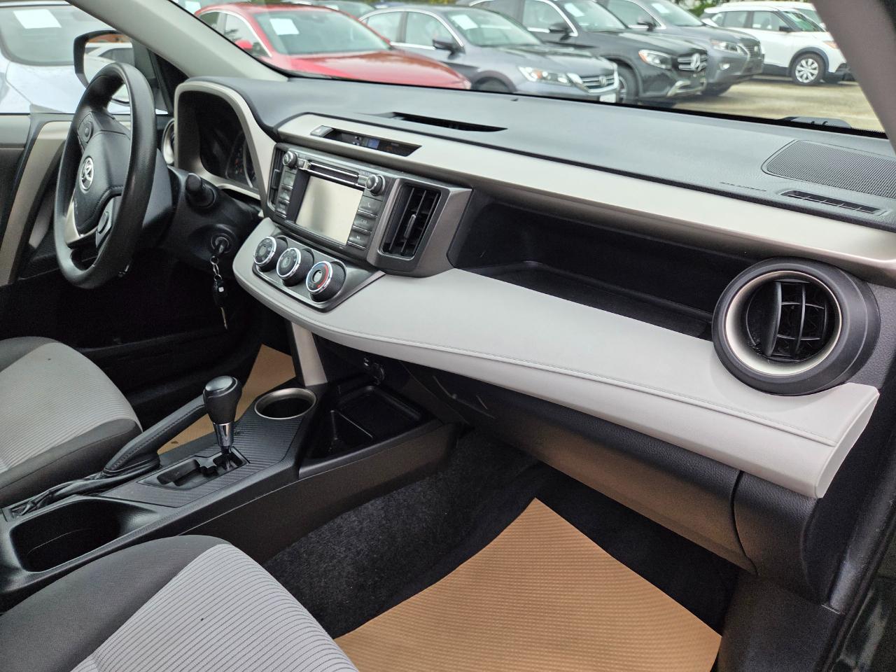Toyota RAV4 LE AWD 2013