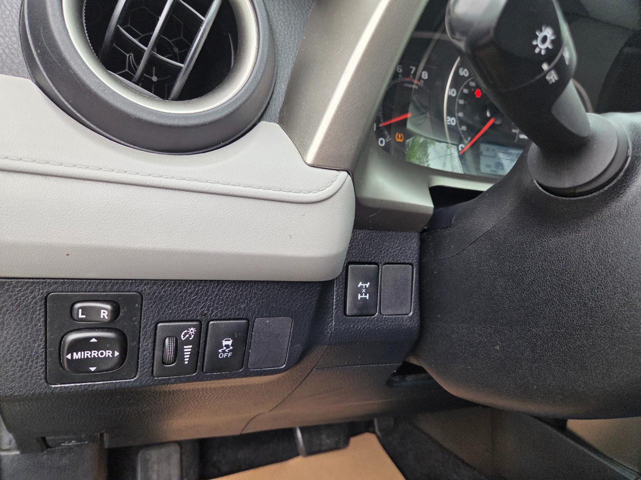 Toyota RAV4 LE AWD 2013