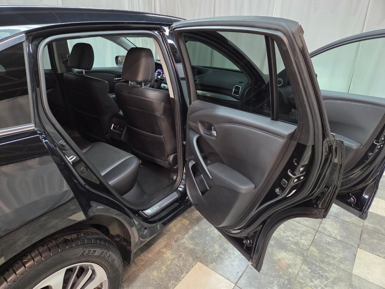 Acura RDX 6-Spd AT AWD w/Advance Package 2016