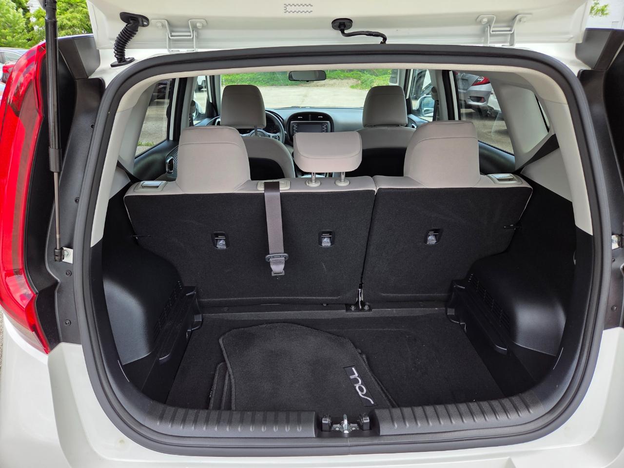 Kia Soul LX CVT 2021