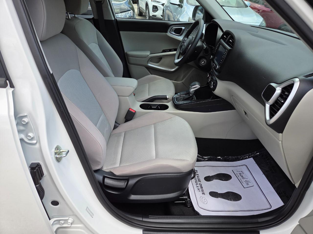 Kia Soul LX CVT 2021