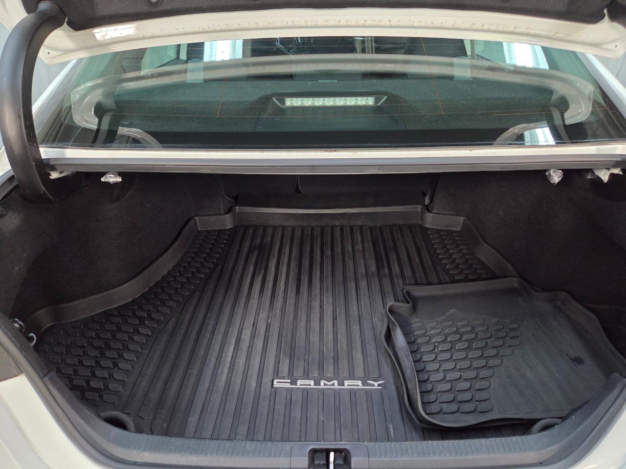 Toyota Camry SE 2022