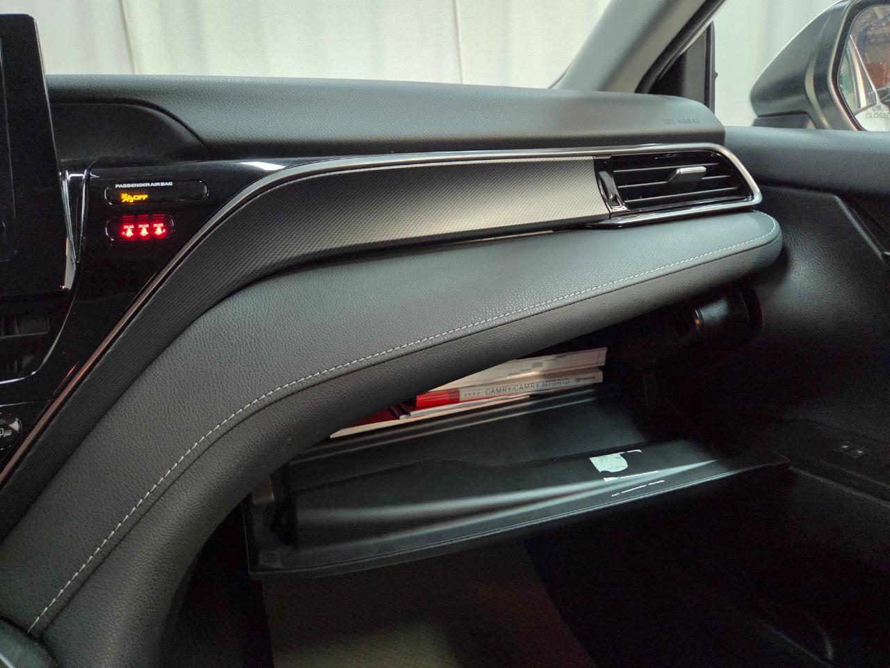 Toyota Camry SE 2022