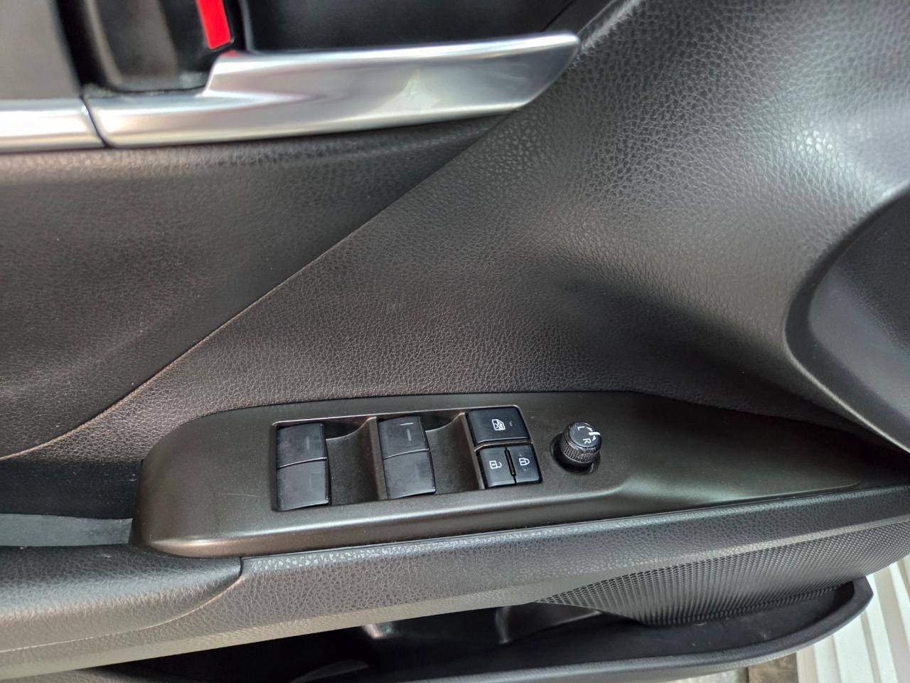 Toyota Camry SE 2022