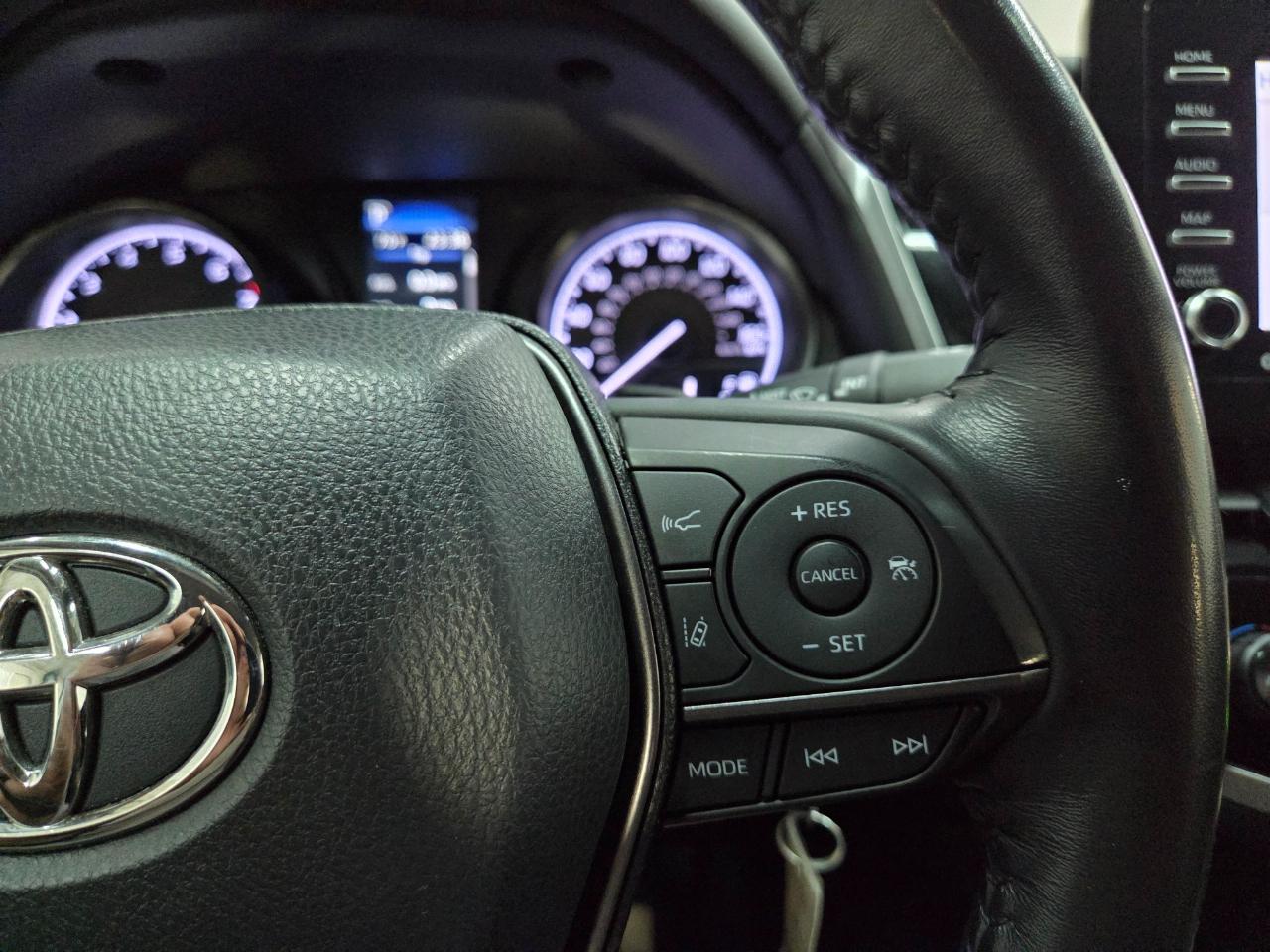 Toyota Camry SE 2022