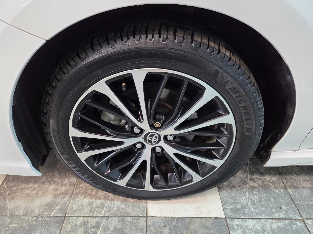 Toyota Camry SE 2022