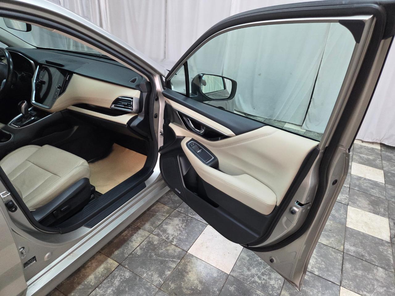 Subaru Legacy Limited 2020