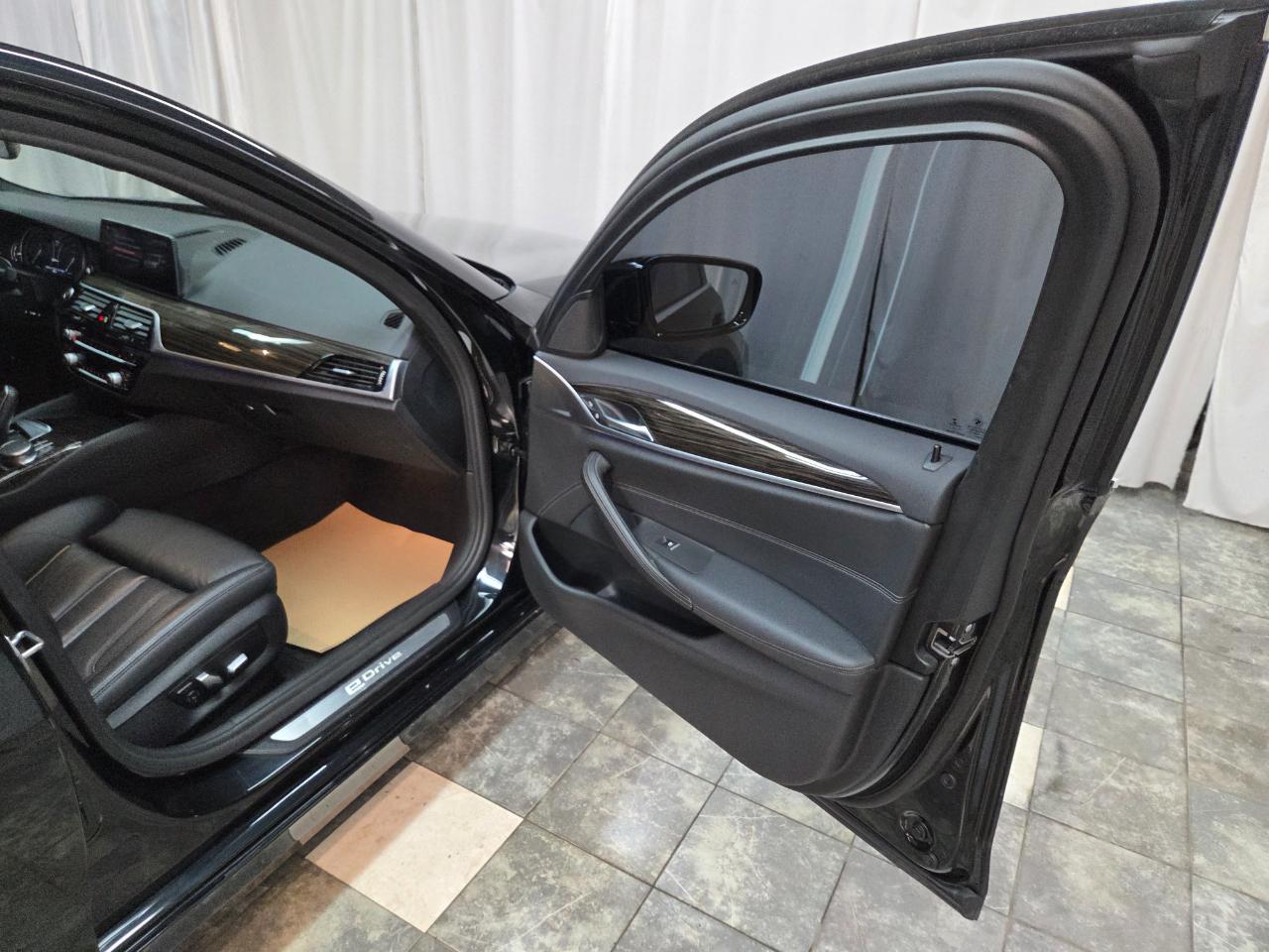 BMW 5-Series 530e xDrive iPerformance 2019