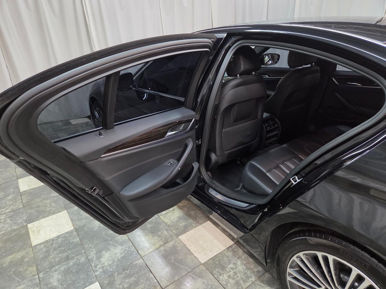 BMW 5-Series 530e xDrive iPerformance 2019