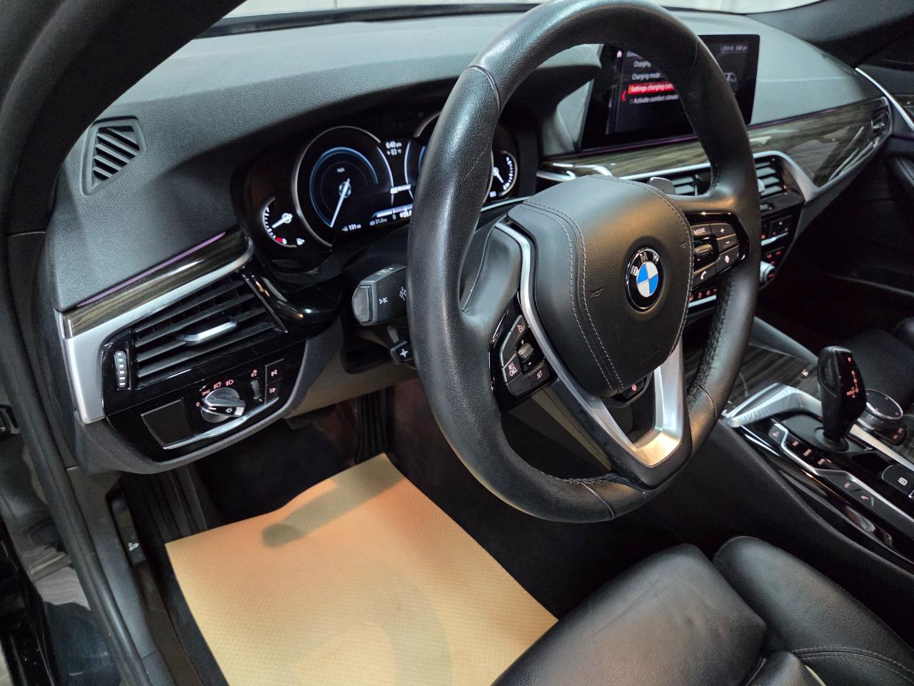 BMW 5-Series 530e xDrive iPerformance 2019
