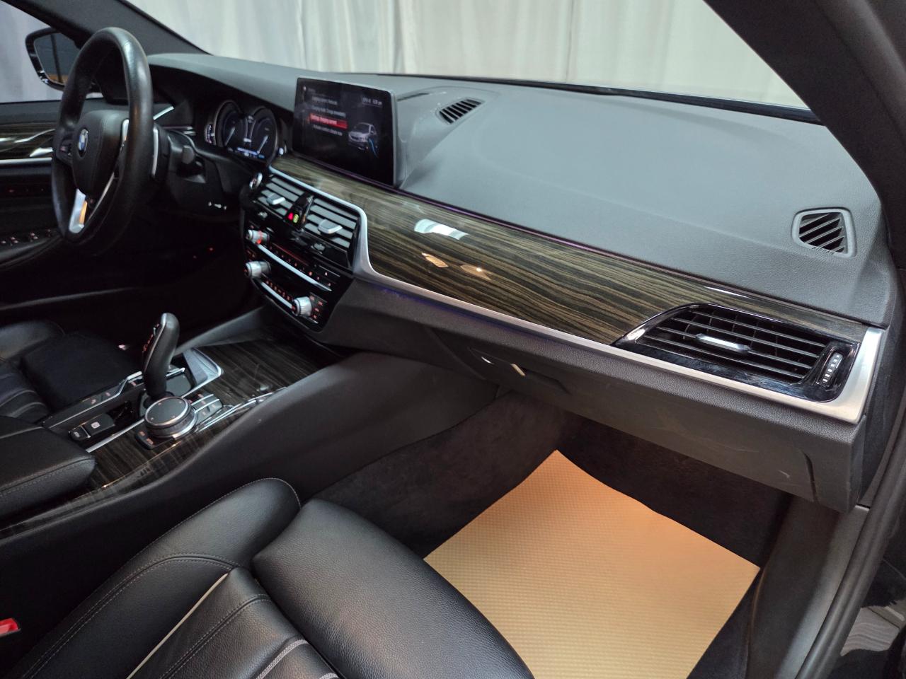 BMW 5-Series 530e xDrive iPerformance 2019