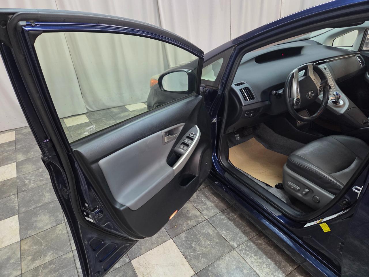 Toyota Prius Five 2015