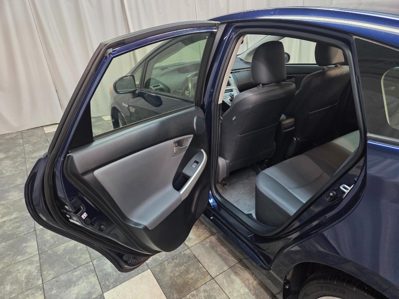 Toyota Prius Five 2015