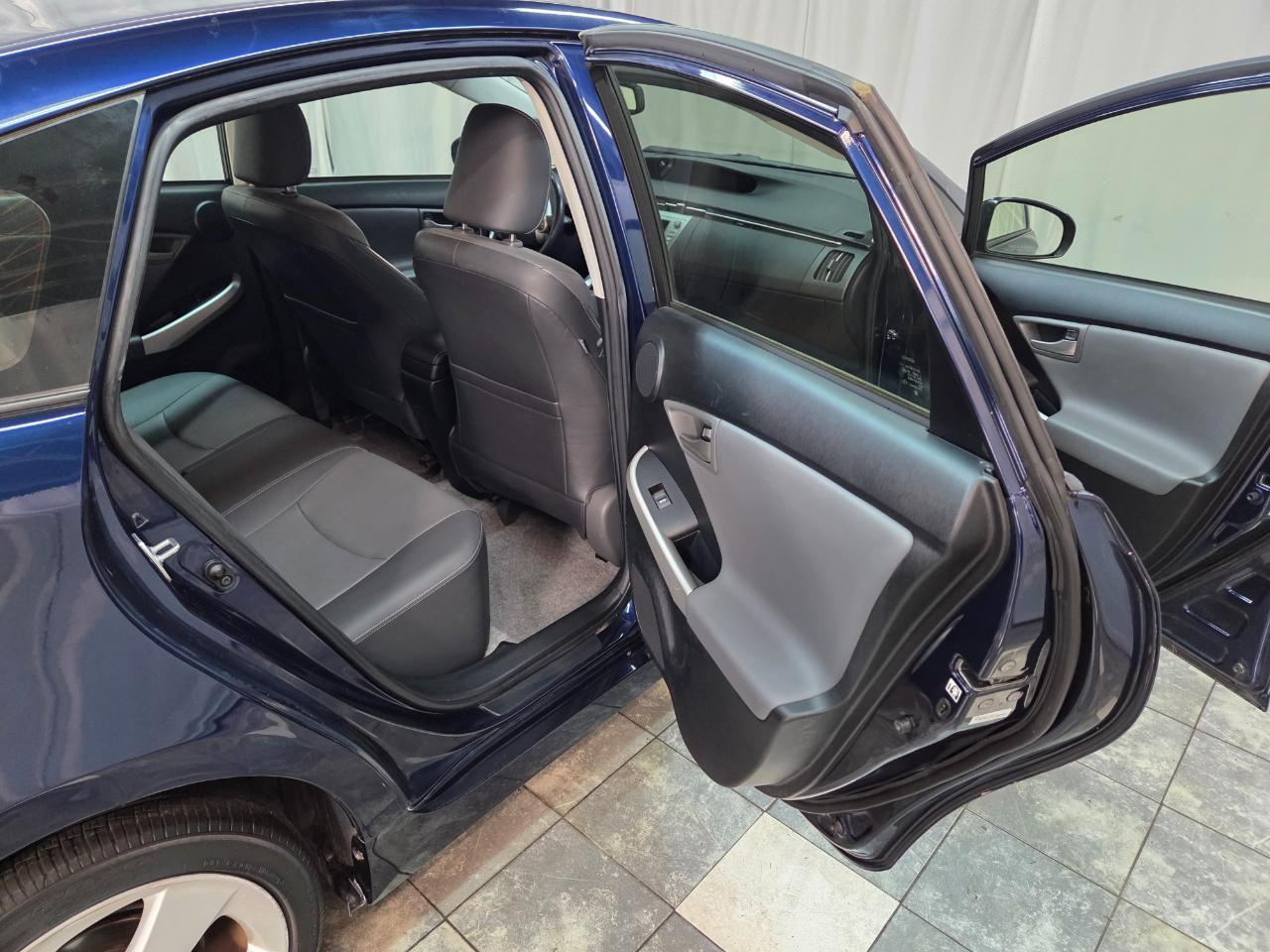 Toyota Prius Five 2015